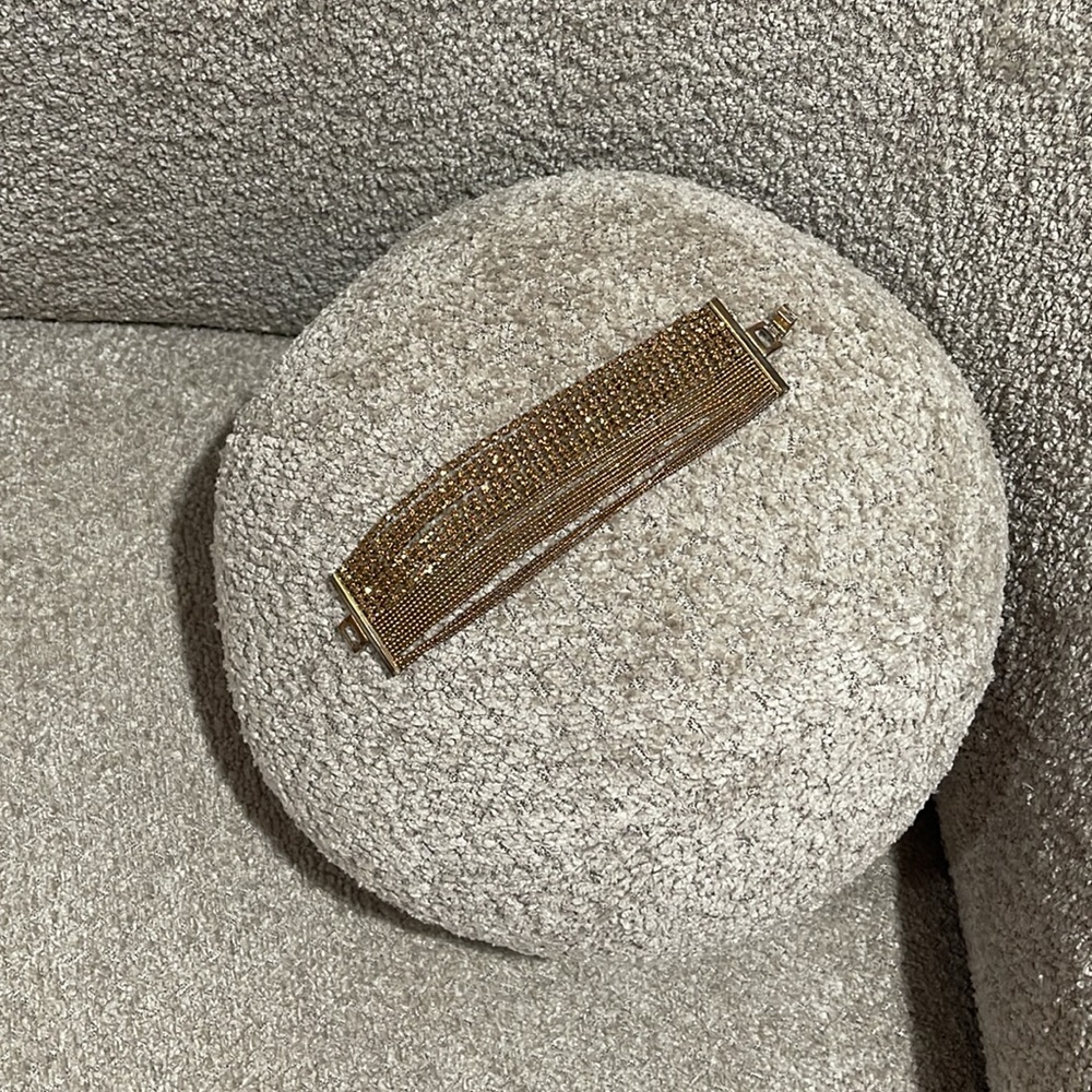 Cache Gold Mesh Bracelet - Picture 14 of 15